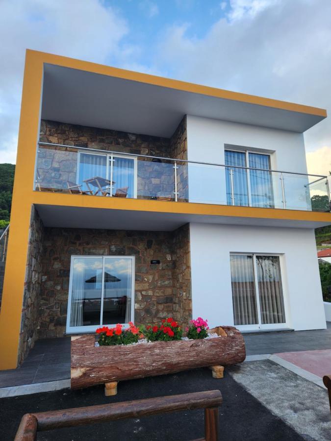 Villa Rosegarden View Velas Esterno foto
