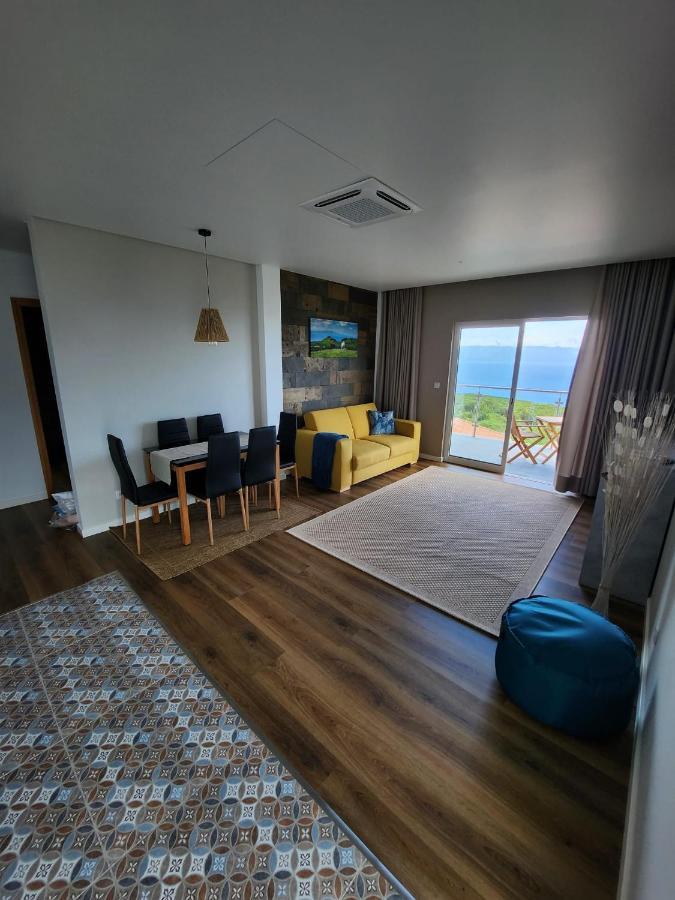 Villa Rosegarden View Velas Esterno foto