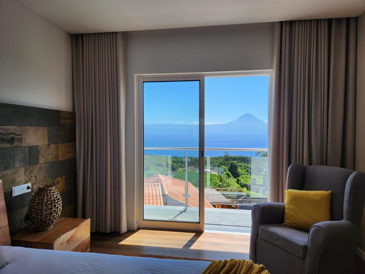 Villa Rosegarden View Velas Esterno foto